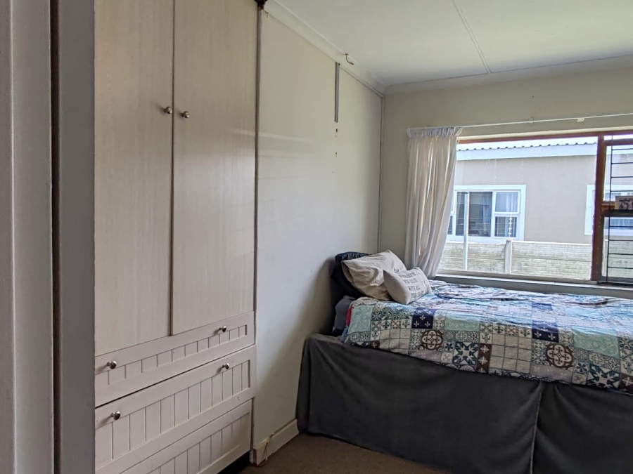4 Bedroom Property for Sale in Palmiet Western Cape